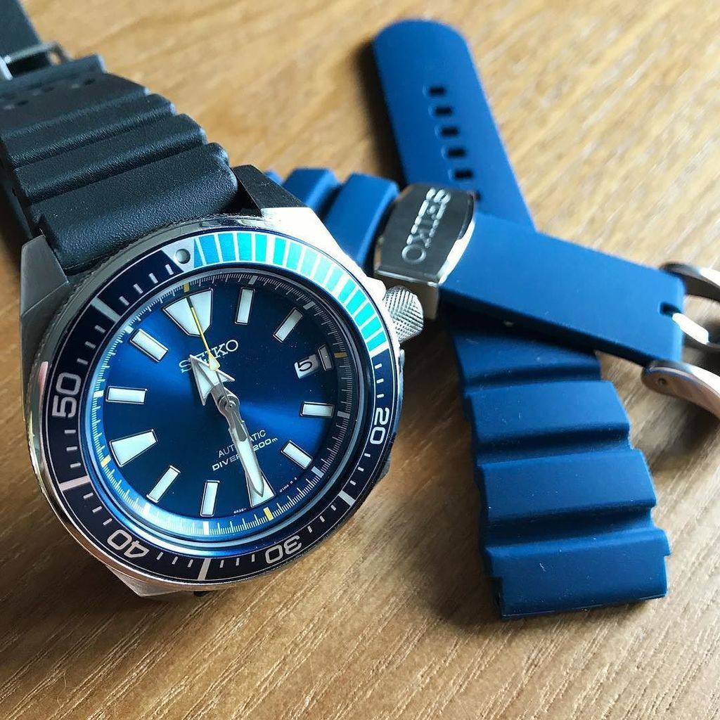 lordsofwatch's tweet image. @seikowatchofficial Samuraï Blue Lagoon 🐠🐠🐠 #SRPB09K1 #seikosamurai #bluelagoon #limited #samurai #instawatch #wat… ift.tt/2vBvoNM