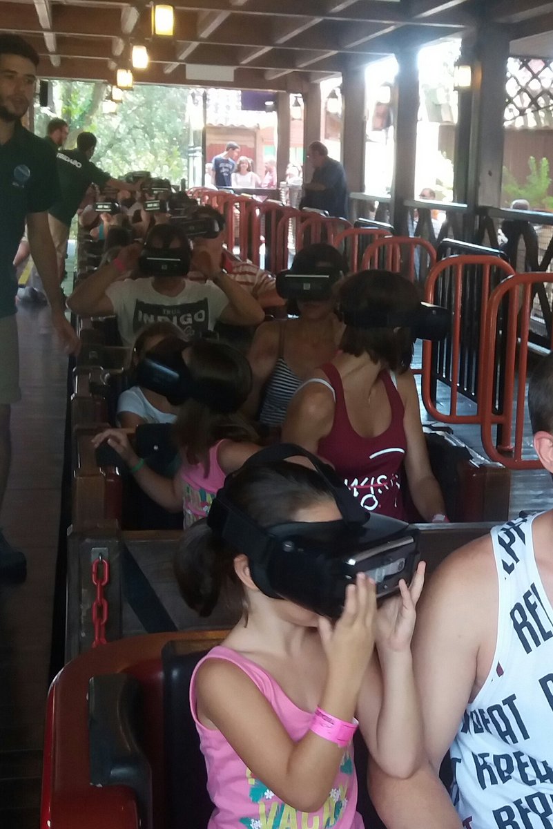 parctibidabo's tweet image. #Tibidabo estrena la primera atracció virtual de Catalunya! Viu l’adrenalina com mai abans ho has fet #VirtualExpress