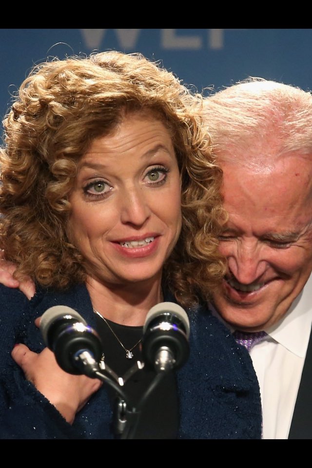 DawesCherokee's tweet photo. #DebbieDoesDC https://t.co/l6Md4Ry0yx