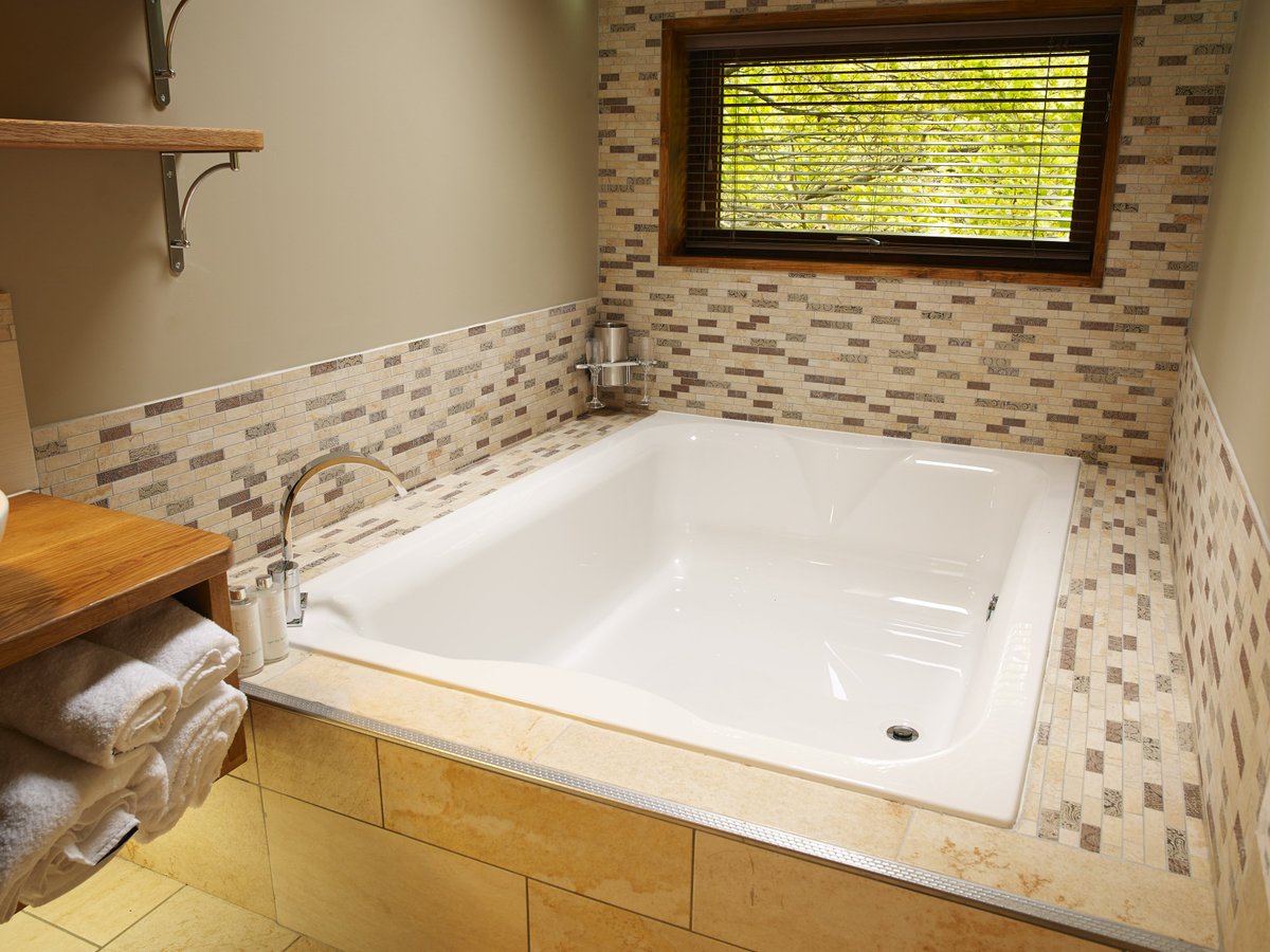 forestholidays's tweet image. #GoldenOak Hideaways are our most romantic cabins and will certainly get the butterflies fluttering...😍 forestholidays.co.uk/choose-a-cabin…