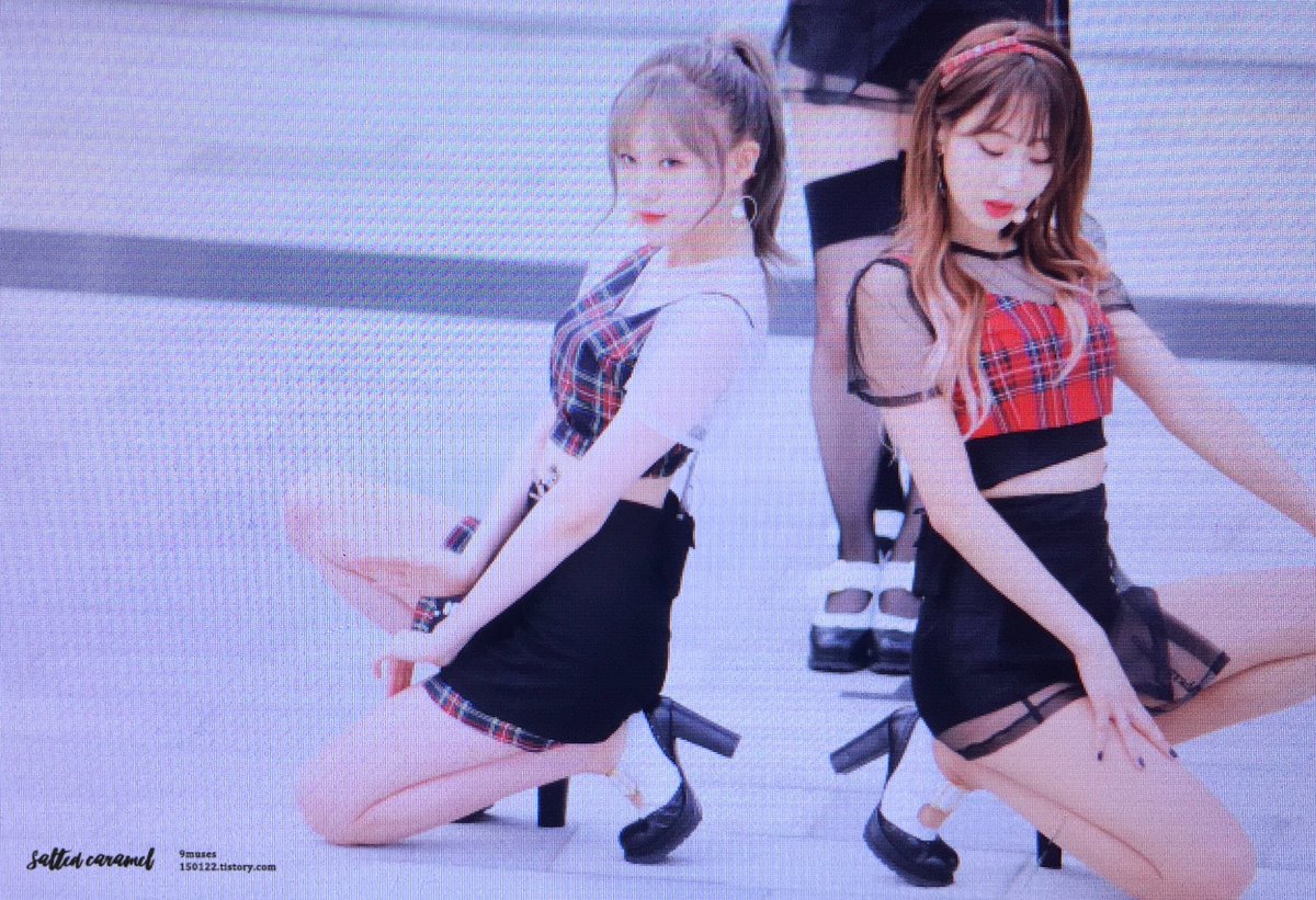 _saltedcaramel_'s tweet photo. 170805 #나인뮤지스 #금조 (@keumjo_1217 ) 게릴라 이벤트

#keumjo #이금조 https://t.co/wYvmj9YiRP