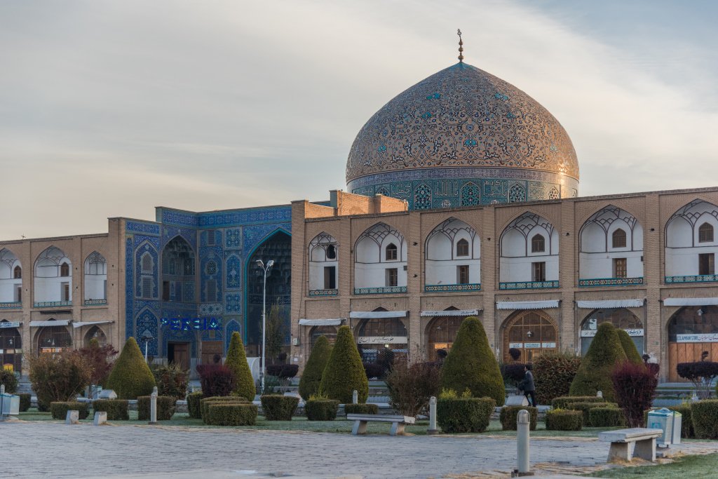 TriptoPersia's tweet photo. Listen sound of centuries beside of the Lotfolla mosque 🕌
#mosque #sunset #relax #vacation #travel #Persia #Isfahan #Iran #triptopersia https://t.co/Cxfqmq06D0