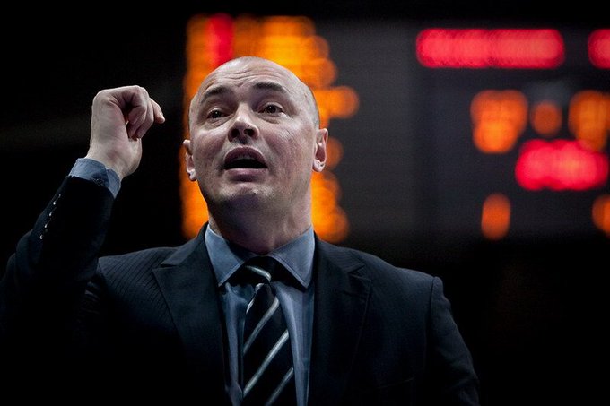 View image on Twitter