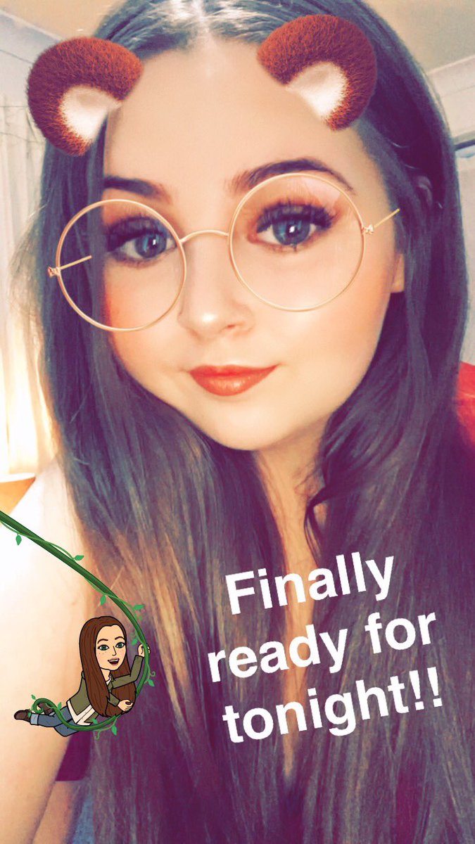 tieganmaree_'s tweet photo. Drinks in the valley with my best friend ✨🥃 https://t.co/ztAFYgpjbE