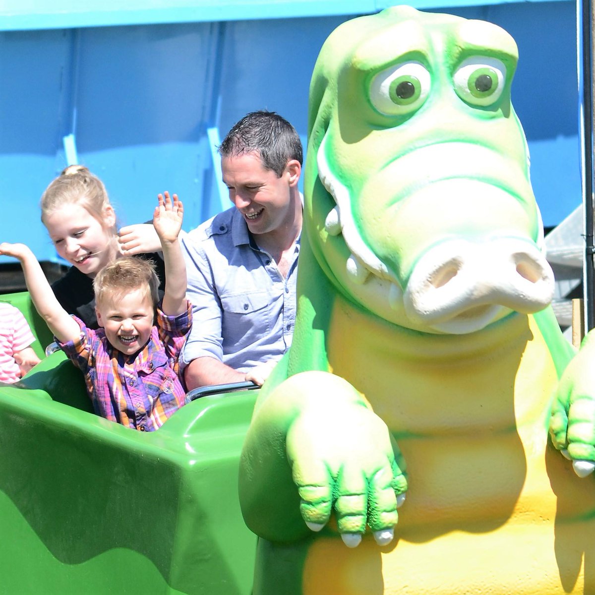 OakwoodThemePk's tweet photo. Don't forget to vote for your fave #RollercoasterFace! Submit your own and you could win a family pass! 👍
https://t.co/4WwAEPwVo6 https://t.co/nlg3RViDSd