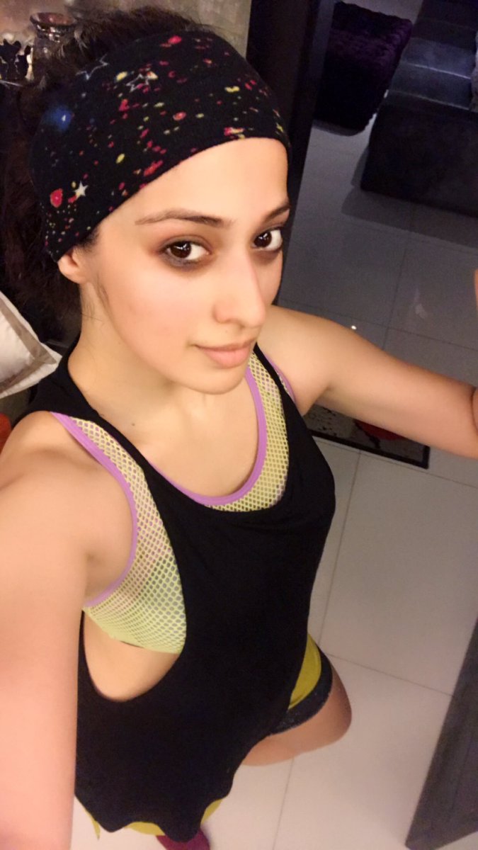 iamlakshmirai's tweet photo. I think my soulmate might be CARBS 🤦🏻‍♀️😀✨🙏😘 https://t.co/5ktBtvz0oB
