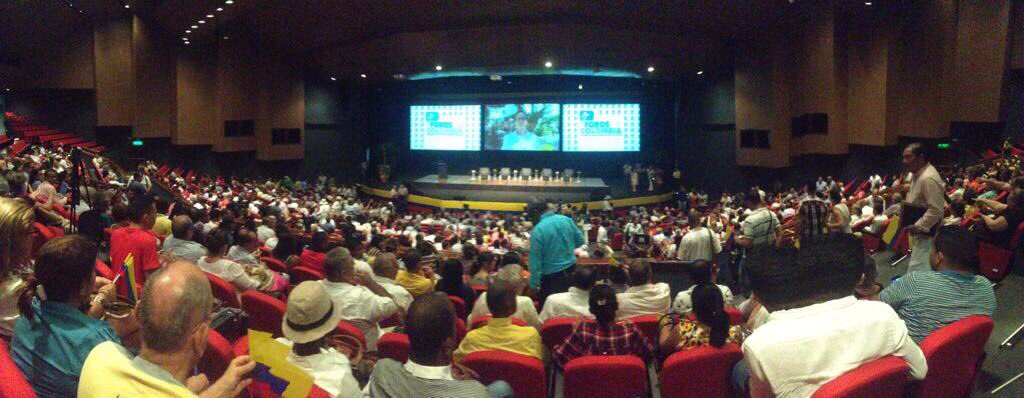 villasonia01's tweet photo. Gracias Cartagena! Gracias Bolivar! Gracias @AlvaroUribeVel Precandidatos @CeDemocratico @FNAraujoR por ese maravilloso #ForoCDEmprender https://t.co/bSCzvwhxTw