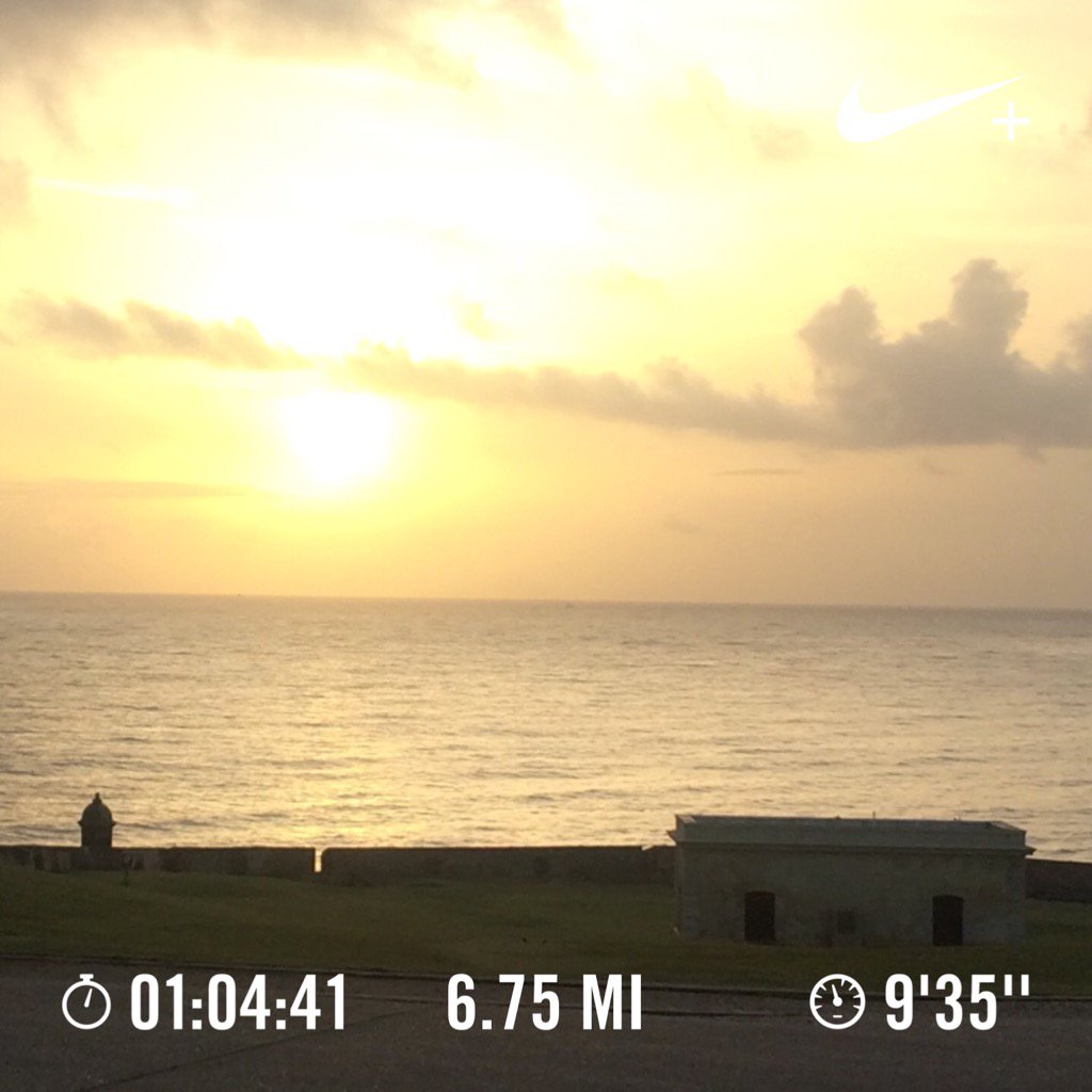 edmcolon's tweet photo. Ran 6.75 miles with Nikeβ + Run Club #puertorico #lolachallenge2017 #humiditystinks #humiditysucks https://t.co/gLEyyXOqtk