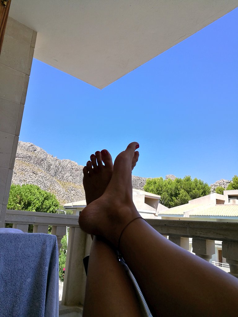 illesdinsunriu's tweet photo. Relax.. direcció Formentor! 💙🙆
#caloretcaloret #mallorcaparadise https://t.co/RkFRgBHco7