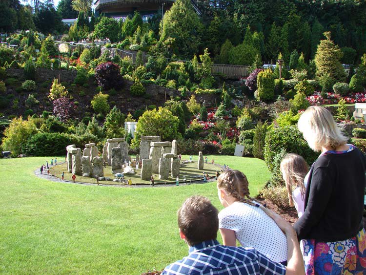 verytinytweets's tweet image. Our #modelvillage portrays #English life &amp;amp; culture over 6 decades! Sure sure to bring childhood memories to life bit.ly/KbyQ4H