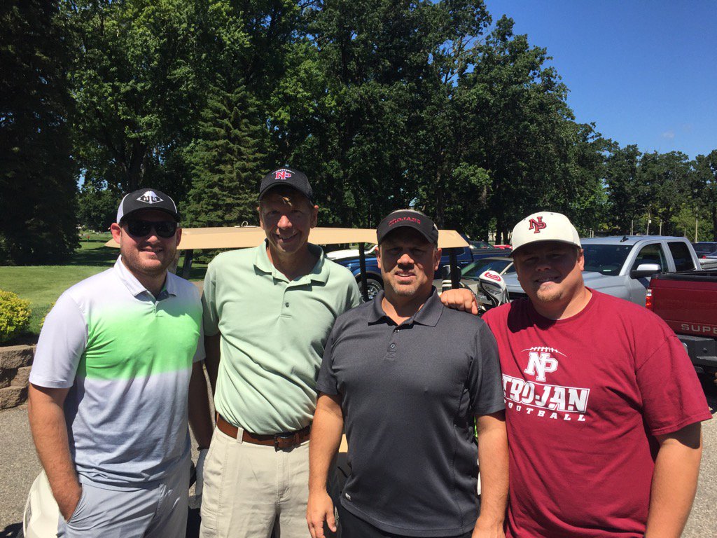 Tbuthe60's tweet photo. Great day on the course with my 4 some.  Good luck in 2017 NP Varsity Football https://t.co/zCQDtbnOde