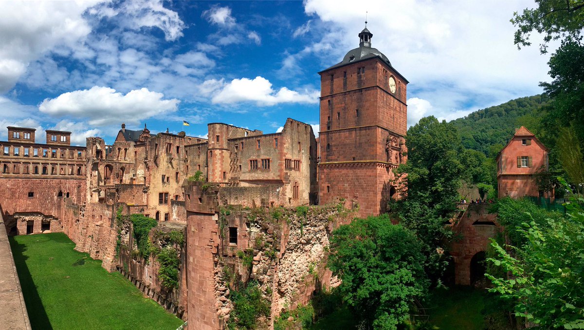 Skountart's tweet photo. Exploring #Heidelberg
#Germany #casttle #hessen #trip #travel https://t.co/CgEncn3RJ9