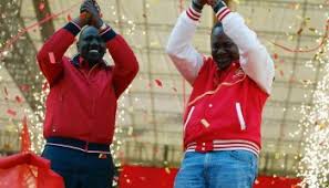Jacobjuma_LM's tweet photo. Twehamwe my brother!!!! Together we stand divided we fall. #KenyaNiJubilee https://t.co/QGE3gLDUeL