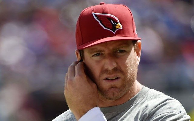 UpdatesBreaking's tweet image. Breaking: Kyrie Irving has been traded to the Phoenix Suns for Eric Bledsoe, 1st round pick, and Carson Palmer (which will go to the Browns)