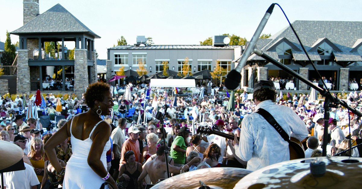 TriusWines's tweet photo. Join us @TriusWines for this year's #TriusRED #BLUES Fest at the Winery. Sat. Aug. 12. Buy Tickets! https://t.co/n22cVFR2WR @jwjonesblues https://t.co/YBeuXQvpQA