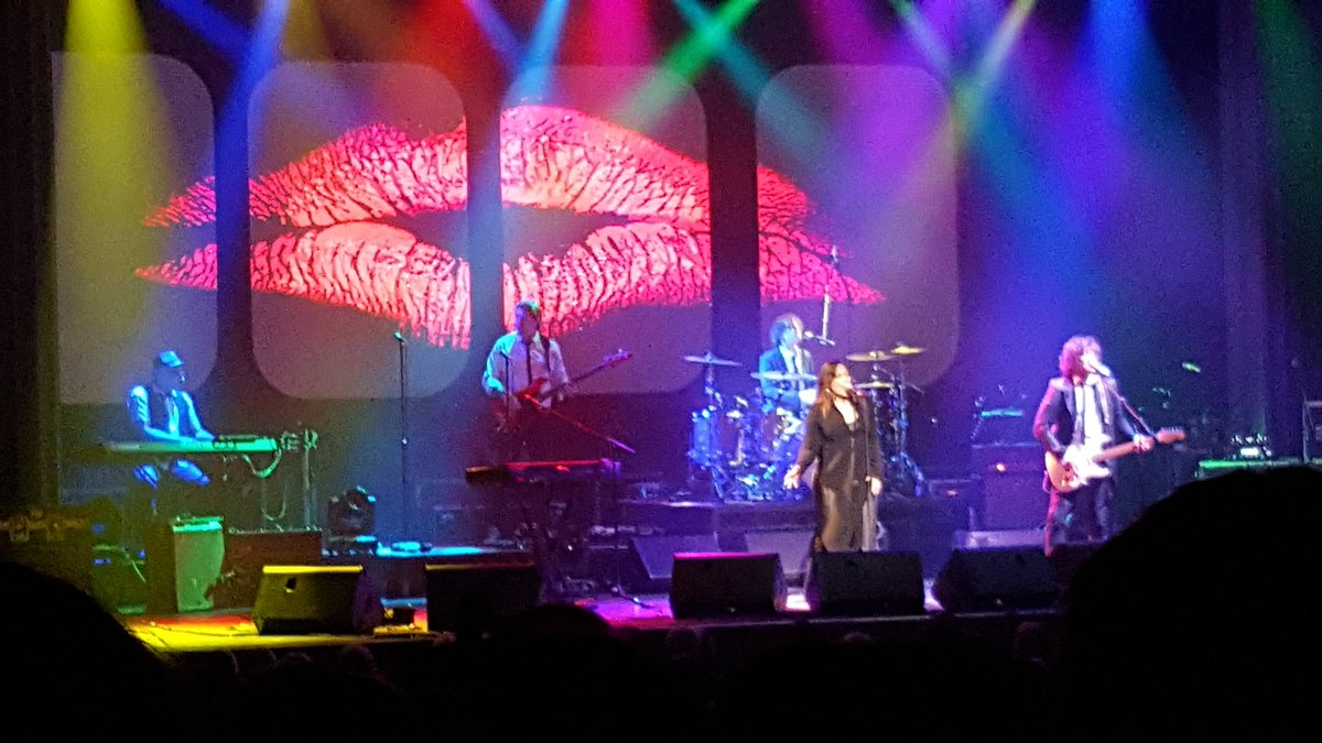 <a href="/louiseRdavis/">Louise Davis</a> #kateceberano and jon stevens concert.  cool.