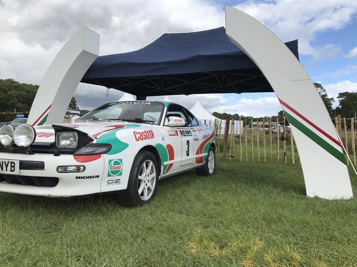 BrothersVR's tweet photo. @UploadVR @htcvive Well @BrothersVR we provide a mixed Reality Experience at events, just take a look at last weekends @Carfestevent Stand https://t.co/RwMswUSi5A