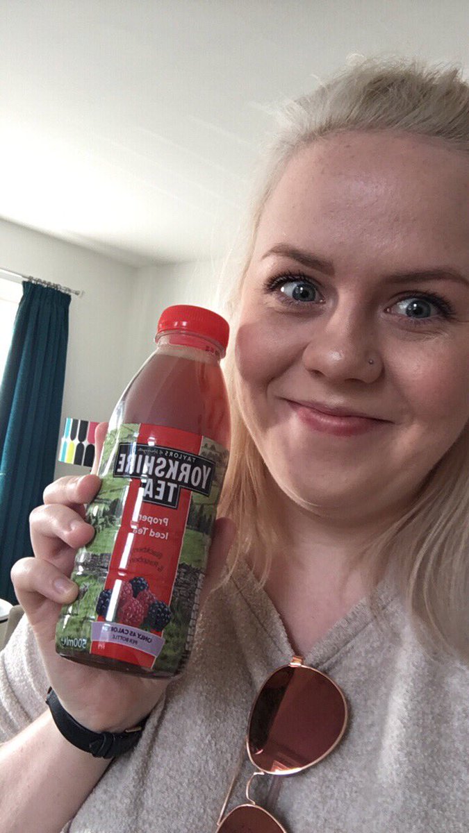 rhiannaoliviab's tweet photo. OMG IT ARRIVED I AM SO EXCITED @YorkshireTea #ProperIcedTea https://t.co/60gCgxsuEL