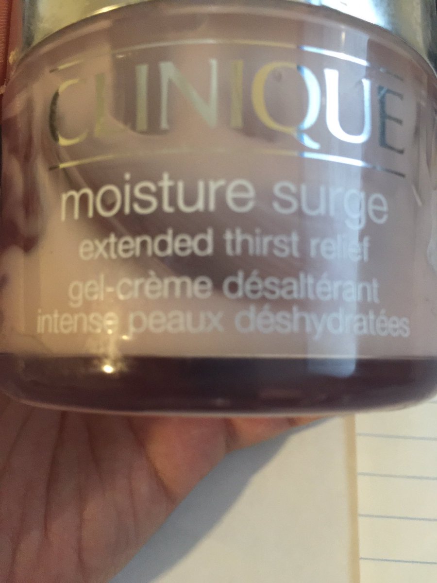 chenkulet's tweet photo. yung akala nia lotion kaya naman ipinahid ng napakagaling kong anak sa katawan nia. #ubosna https://t.co/k725AnvLb9