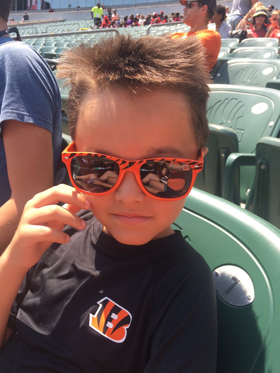 vogtj1's tweet photo. #Bengals50 #letsroar #bankingafifththirdbetter #fifththirdbank #familyday https://t.co/6xtySPZREj