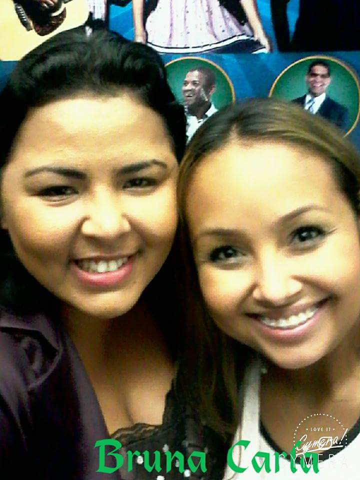 Na vida, nossa atenção  deve está em algo legítimo. Procure viver o seu melhor em cada momento.
EU e Ela Gatissima Que amo 😍❤👏👏 #BrunaCarla