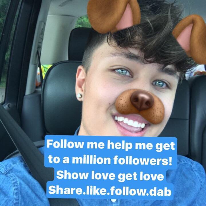 blueandtack's tweet photo. Follow4Follow doing mad coindrops!#Liveme David Bush ♛: https://t.co/LOrVjrXGsu https://t.co/lb4L4TpFQf
