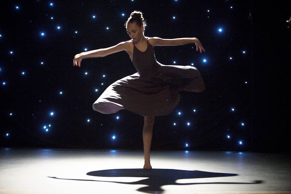 Jennyhuntnow's tweet photo. @TeenChoiceFOX @maddieziegler Maddie is my favorite dance!! I hope she wins #choicedancer 🙏🙏 https://t.co/iqhhP6GCi4