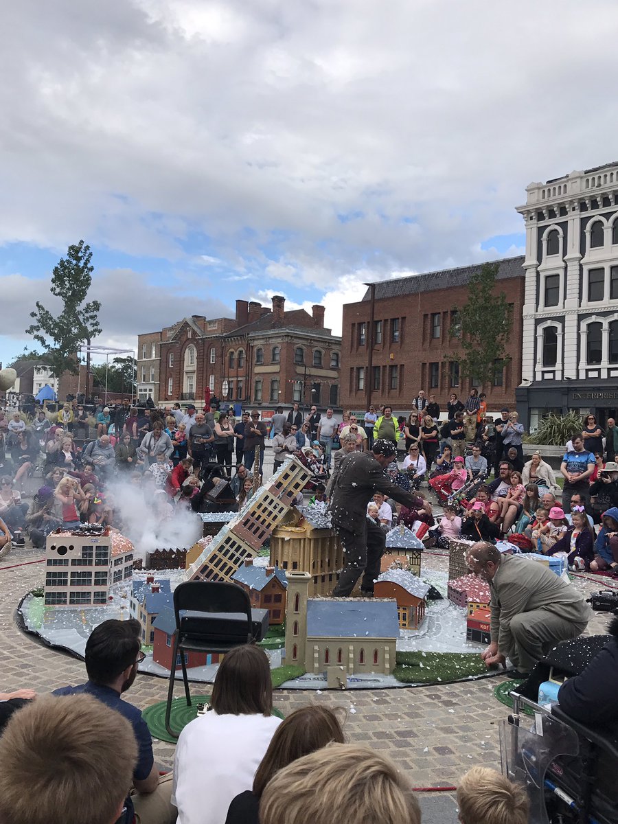 SelbyArtsFest's tweet photo. Good afternoon @SIRF_Stockton looking forward to seeing what happens when it gets dark https://t.co/RUPpAfqYjK