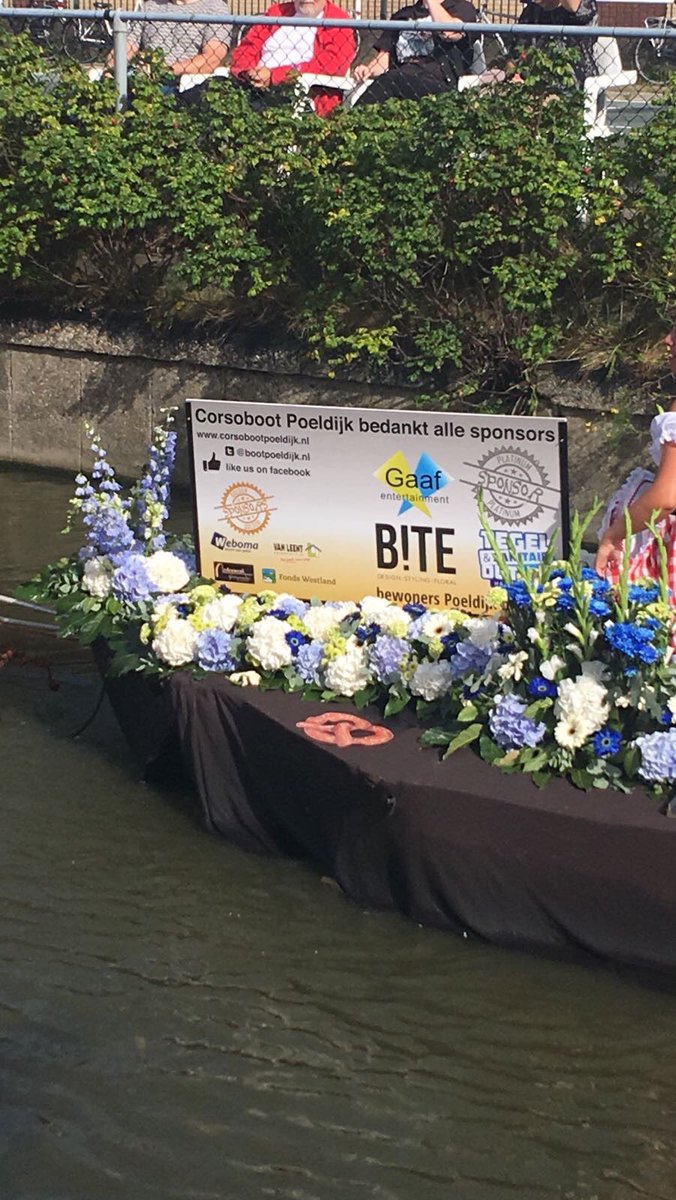 <a href="/Weboma/">Weboma</a> van harte met de mooie corsoboot uit Poeldijk