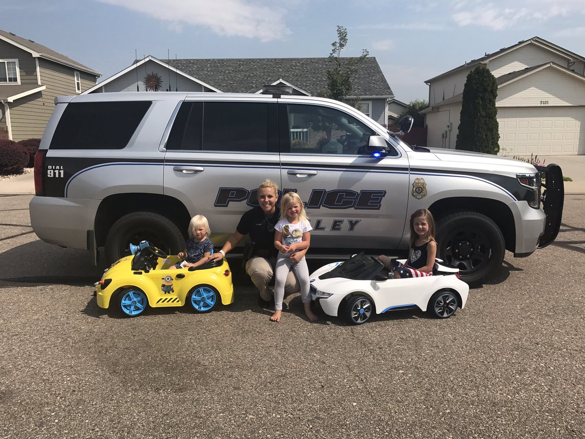 GreeleyPolice's tweet photo. We would like to welcome our newest recruits! They will be out patrolling their neighborhood! ๐ฎ๐ปโโ๏ธ๐#greeleypd #jrofficer #recruits https://t.co/MkQ9N3eQ5x