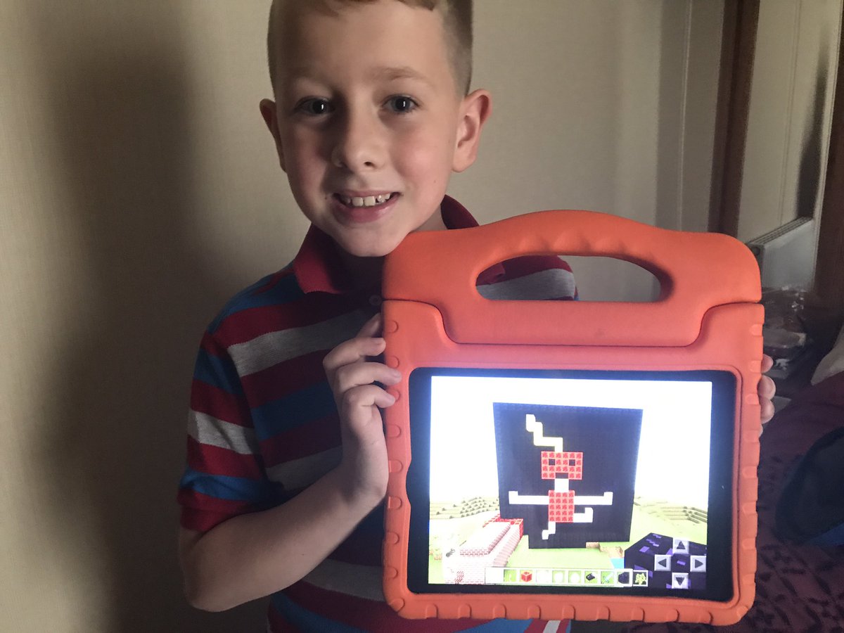 Zoe moat tweet media