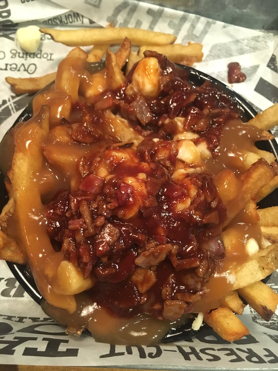 KeithComer's tweet photo. BBQ brisket poutine! #CanadaEh mixing my northern roots with my southern charm #GreatWhiteNorth #BBQ #Poutine https://t.co/Gwe3iEbwJE