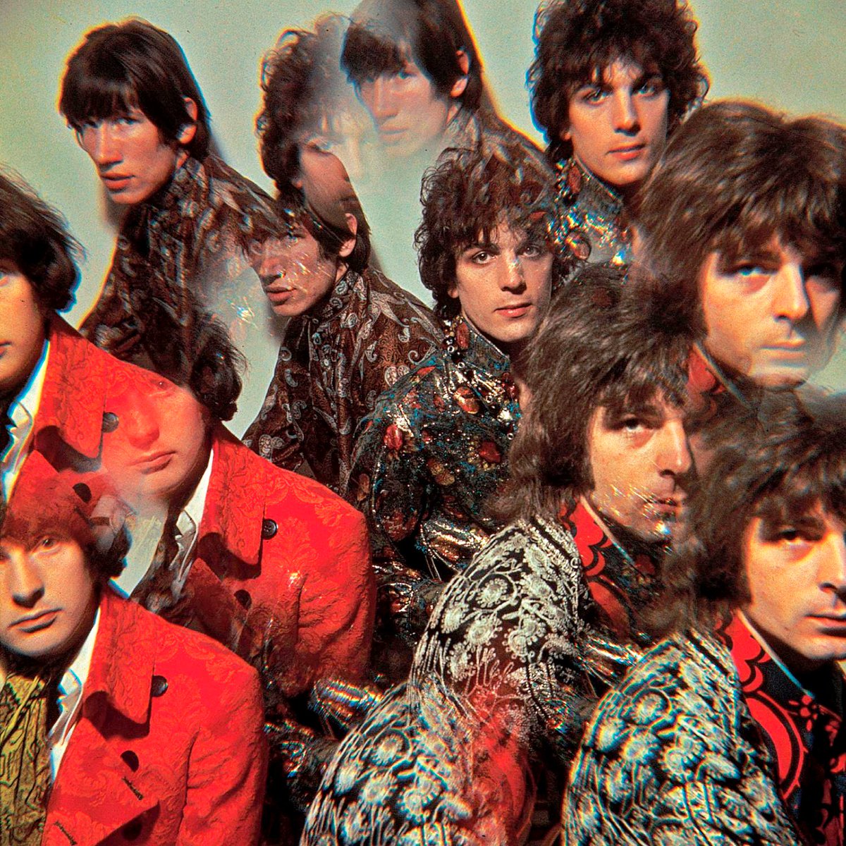 Un día como hoy, hace 50 años, se publicó "The Piper At The Gates Of Dawn", el notable álbum debut de <a href="/PinkFloyd/">Pink Floyd</a>. facebook.com/sadbastardmusi…