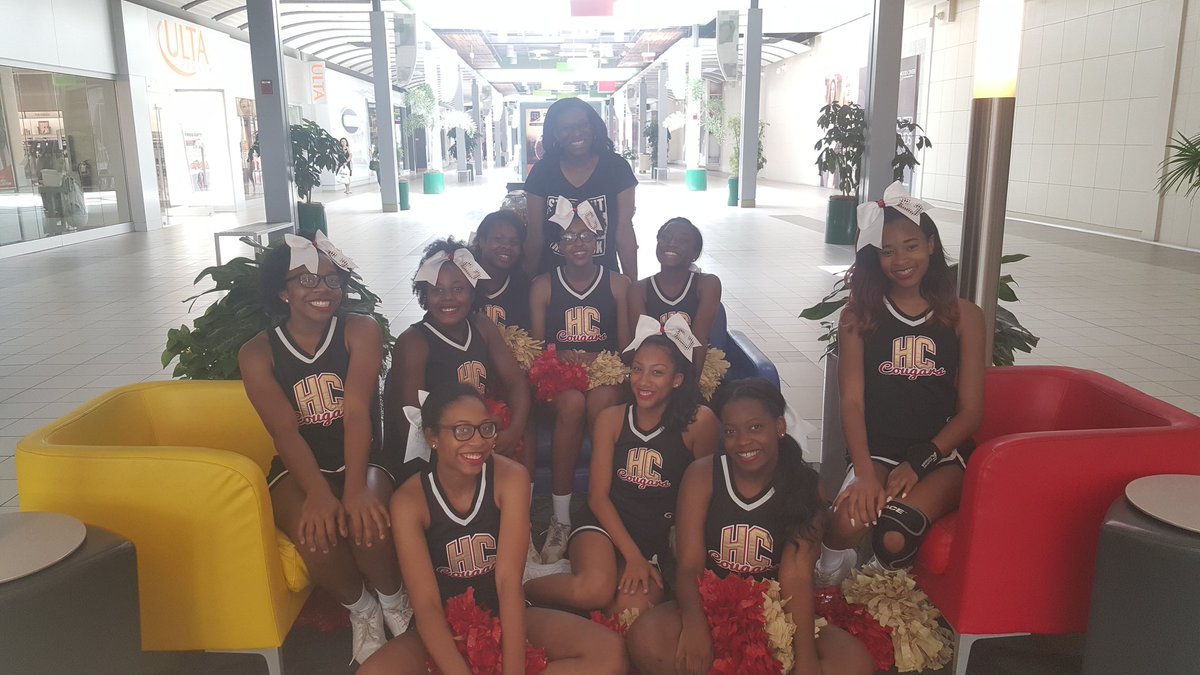 HelenCoxCheer's tweet photo. Love my lil girls! #HelenCox #Cheerleaders #JPPSS #ExploreOurServices https://t.co/ZMN69XQ5EL