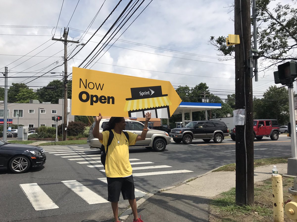SprintBlackRock's tweet photo. @SprintBlackRock #GrandOpening TODAY! #freebies from MoonRockCookies,WEBE108, AAA&amp;Samsung!@Sprint4NE @kevincrull @ww_sprint @gabrieltorres1 https://t.co/AMeHlveWo7