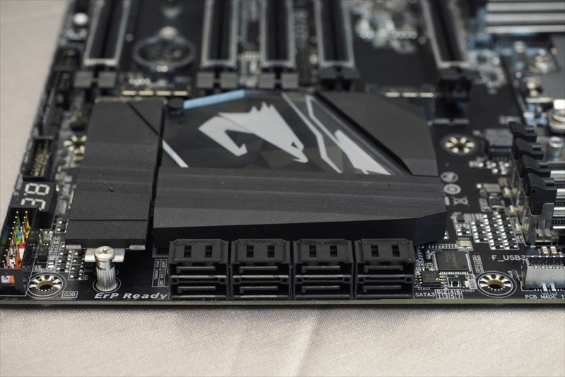 ehubnewsforce's tweet photo. #GIGABYTE Launches the X399 AORUS Gaming 7 Motherboard - https://t.co/vQuiPc7Wrm #GIGABYTE https://t.co/nvNSXzRGZc