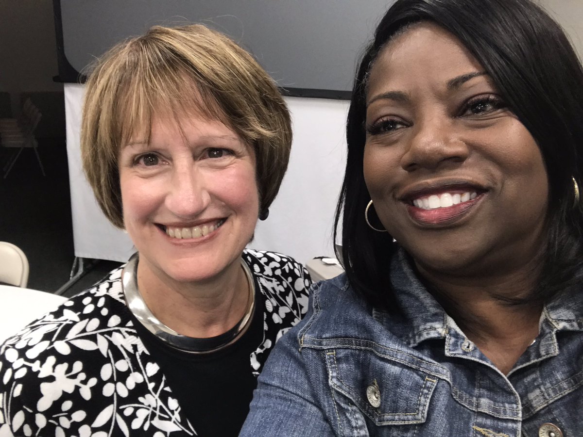 jamiep1502's tweet image. Revitalization with second-vice president! "The art of possibility" #deltakappagamma #Xichapter