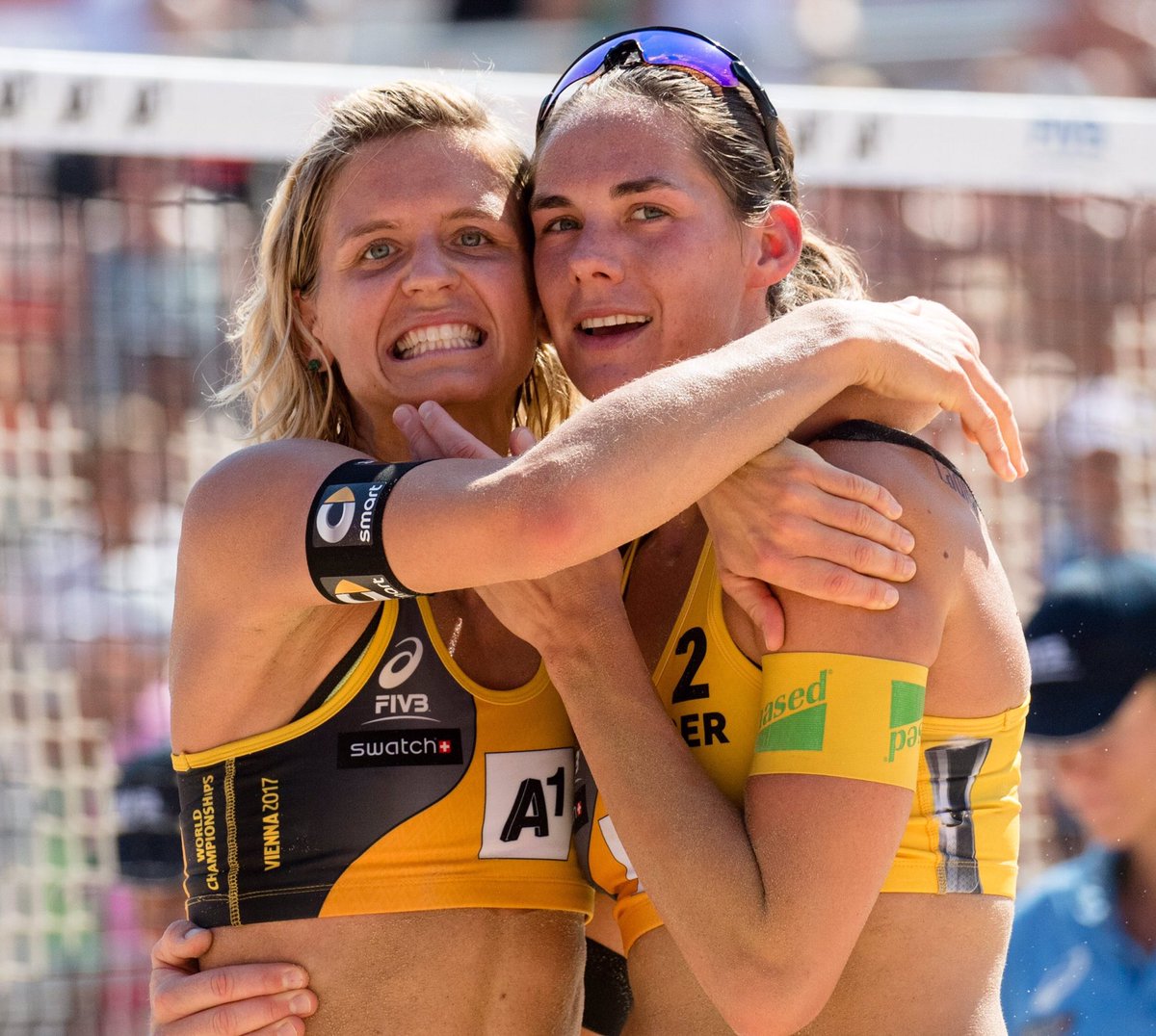 WELTMEISTER! 💙 Herzlichen Glückwunsch an unsere beiden Beachvolleyballerinnen <a href="/LauraundKira/">Ludwig/Walkenhorst</a> zum WM-Titel! Feiert schön! 🎉