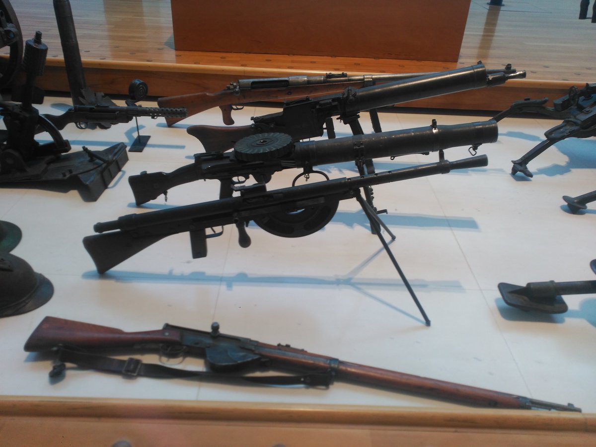 quercus_illex's tweet photo. Por orden ascendente, 8 autocarga, chauchat, lewis y al fondo la antitanque, museo de peronne. @iMadafaca @DG88wasTaken , menudos pepinos https://t.co/da4Dd0nyDv