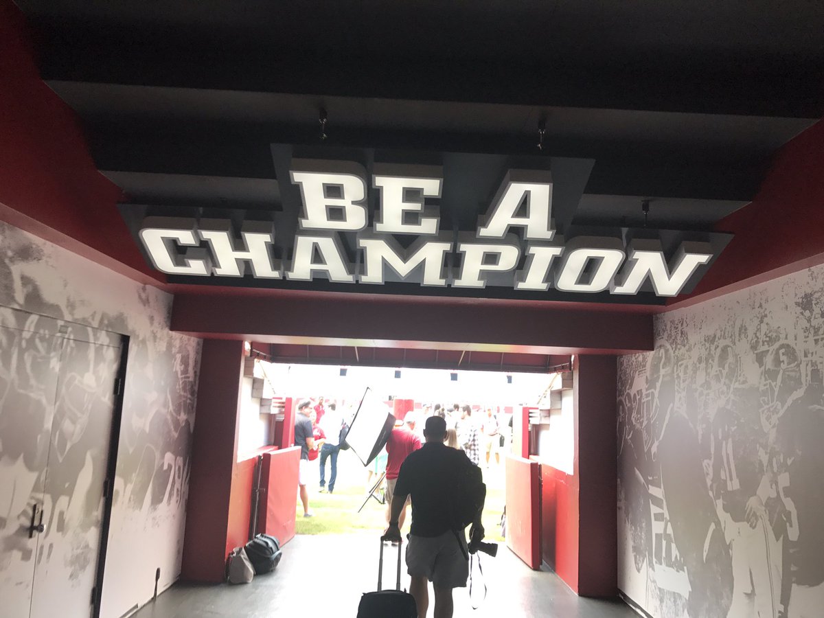 ByCasagrande's tweet photo. The last thing Alabama football players will see before entering Bryant-Denny Stadium. https://t.co/FF3JK1WuiA