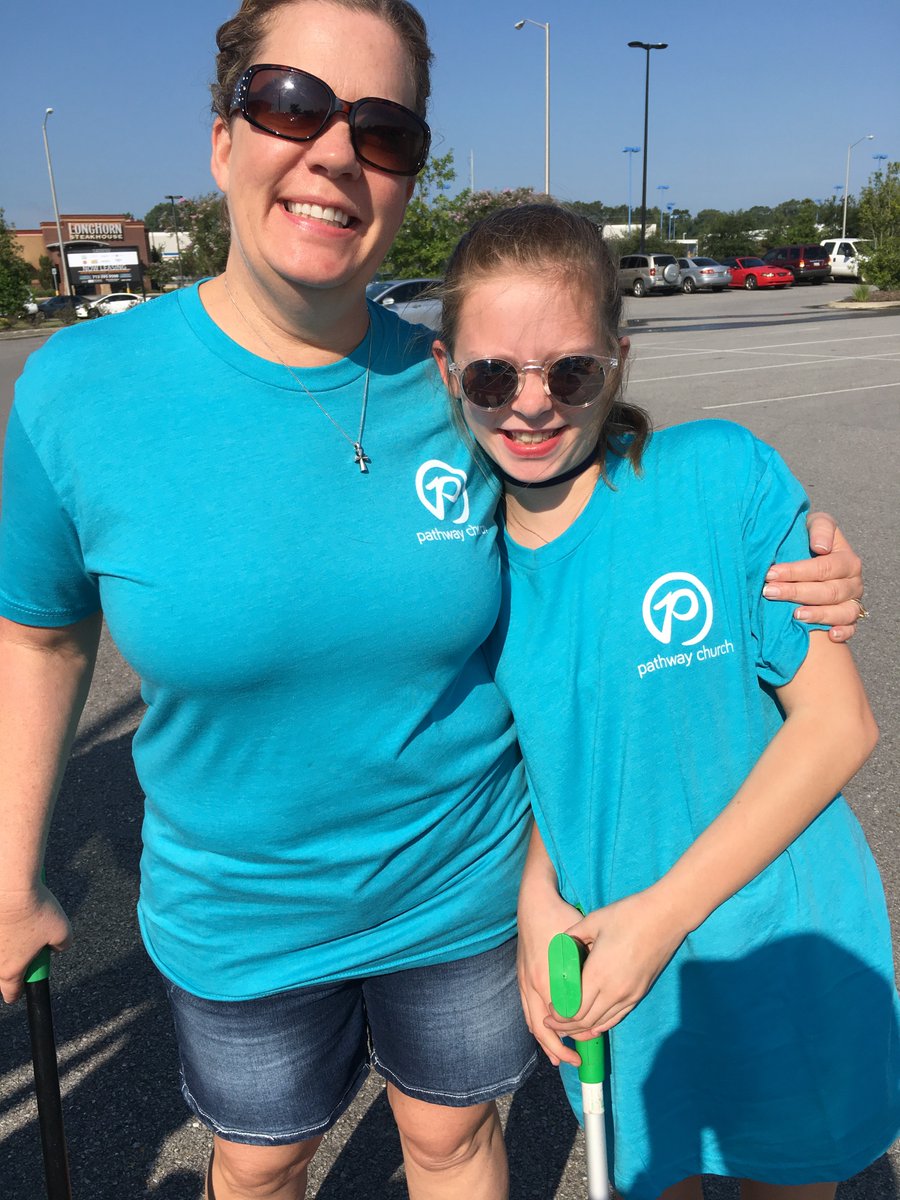 gopathwaychurch's tweet photo. Love our Serve Saturdays & the awesome people who make it happen! #embraceourspace #projectfrontyard #changetheworld https://t.co/XgA3pLMSws