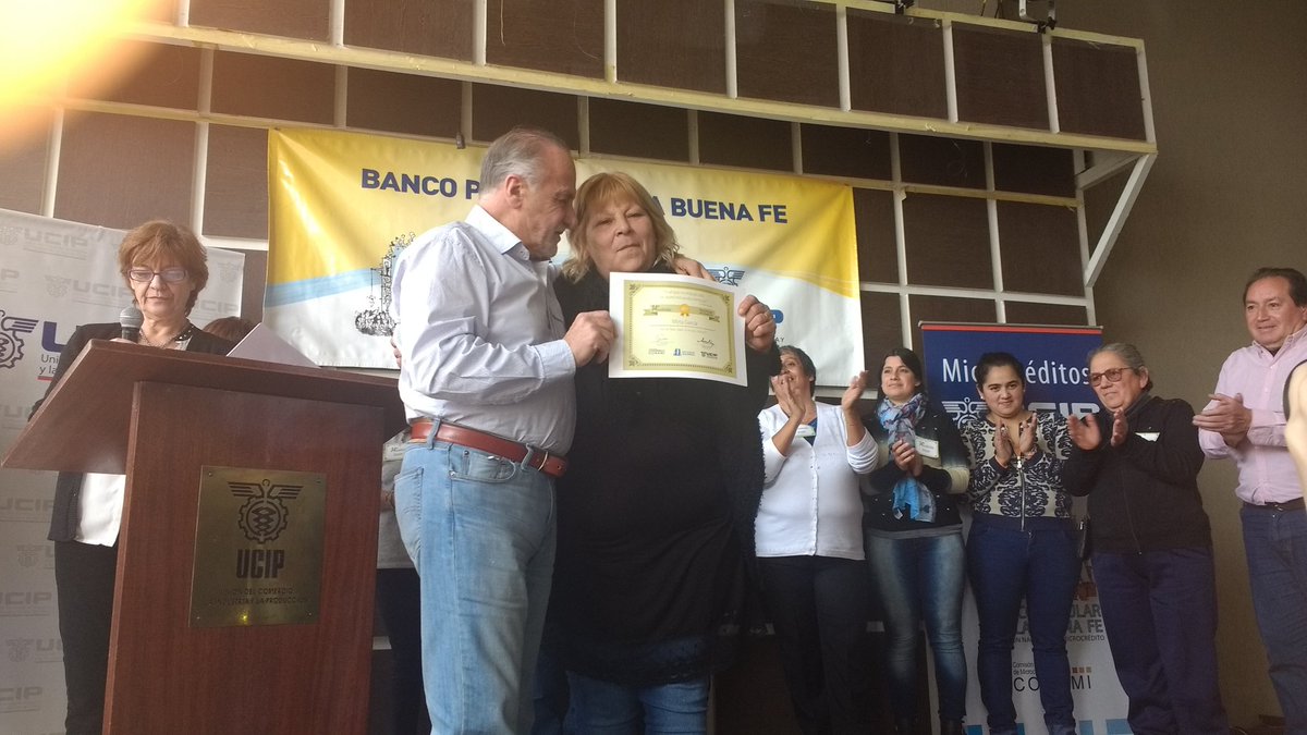 ucipmdp's tweet photo. Reconocimiento al trabajo que realizan las #promotoras del #BancoPopulardelaBuenaFe https://t.co/3dgm7UGuhf