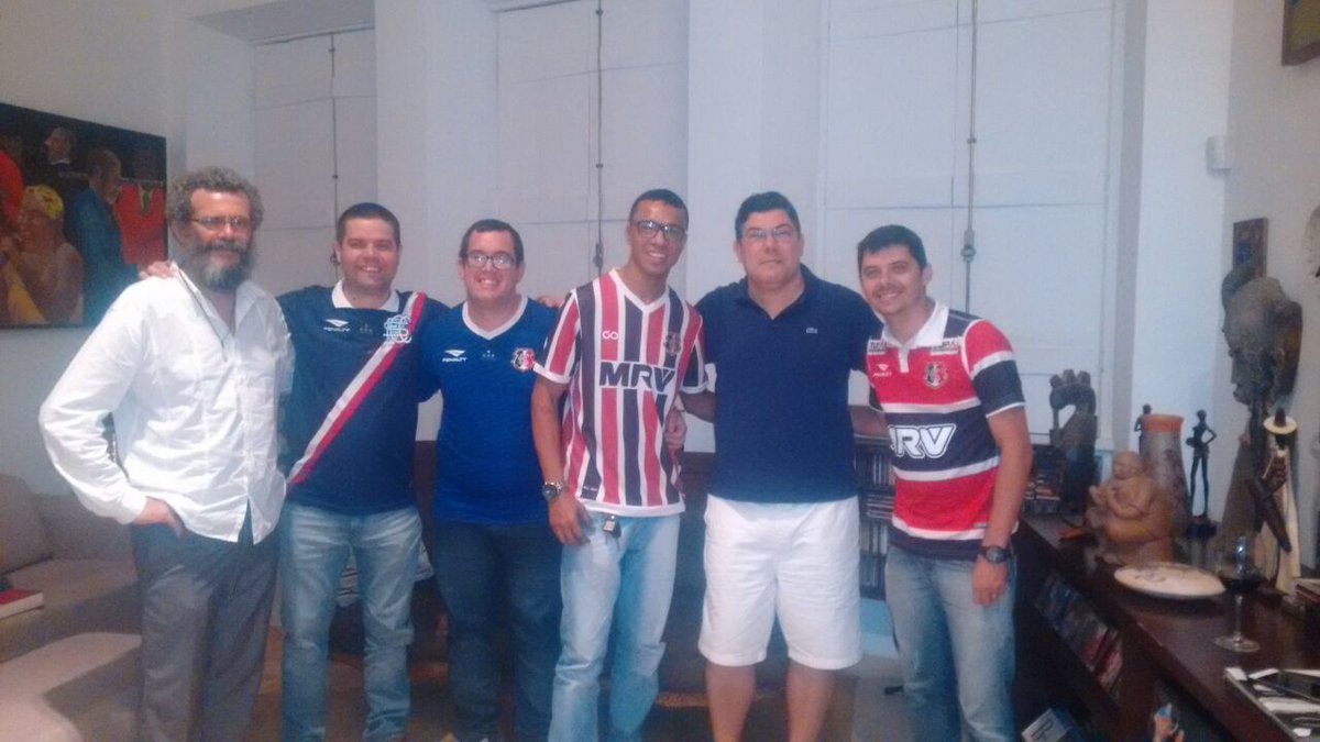 batepapocoral's tweet photo. Fizemos uma entrevista com Alírio ontem, em breve postaremos no canal. Aguardem que tem muitas revelações. https://t.co/zzTybsPRRz