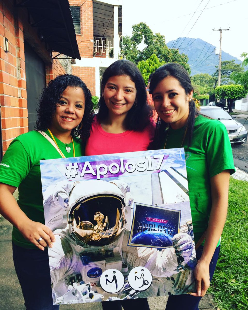 compazJ25's tweet photo. Congresistas bienvenidos a nuestro segundo día de congreso #Apolos17

#PoderososEnLaPalabra
@PastorVladimir @EsmeraldadeRiva https://t.co/Y6cOy4lLLx
