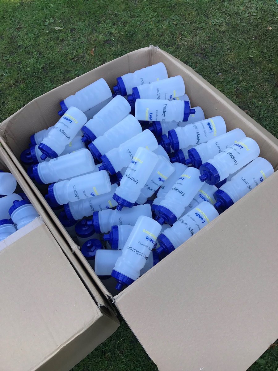 LFrontrunners's tweet photo. Thanks @EmsleysLGBT for organising the water bottles at our parkrun takeover for Leeds Pride earlier 🏳️‍🌈 and for your continued support 👍🙂 https://t.co/JPzag3K1n0