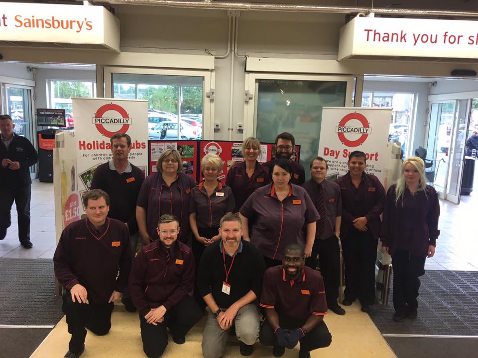 Piccadilly Lancaster tweet media