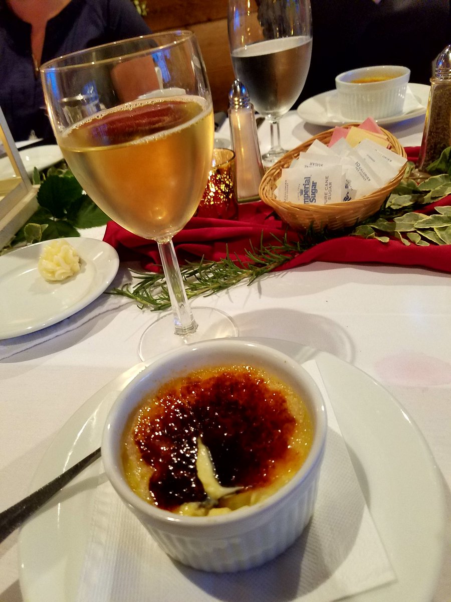 LoudRockDev's tweet photo. @OnSunnySlope as our evening comes to an end. #buylocal @MtCrawfordCream cream brulee served w/@OldHillCider Betwixt Cider. Perfect pairing! https://t.co/WTy3J8ryhz
