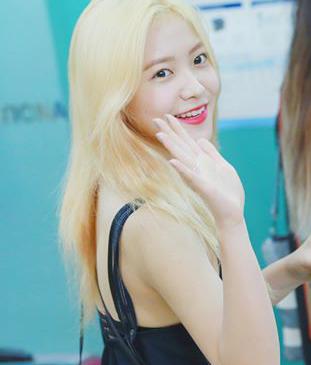 kyeriie's tweet photo. @wonusvtkr disini lah oppa cecannya ^^ https://t.co/JZDkRl7lnF