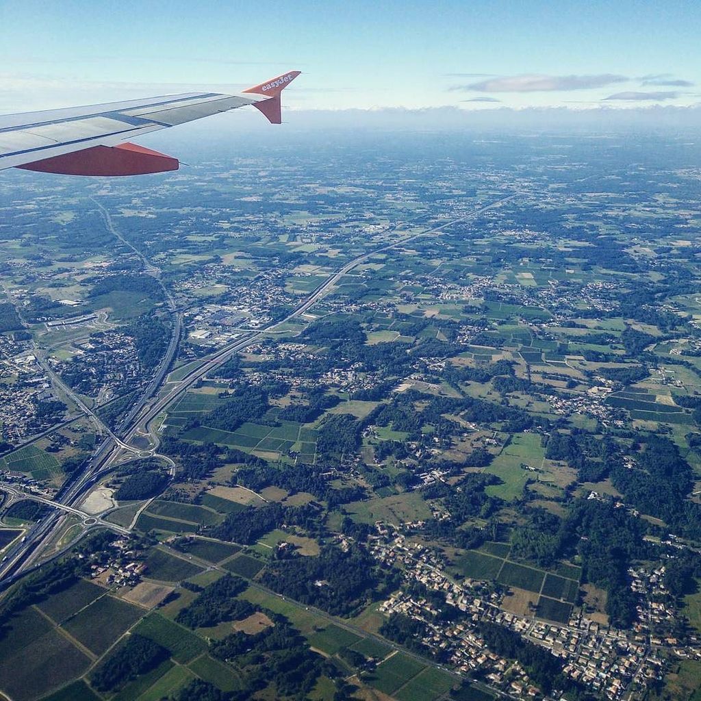 scalino's tweet photo. Back to France and back to (real) summer? #yesterdayflight #backfromscotland #gironde #france #countryside #a10 #h… https://t.co/044g9kgB3l https://t.co/2SABW14RnF