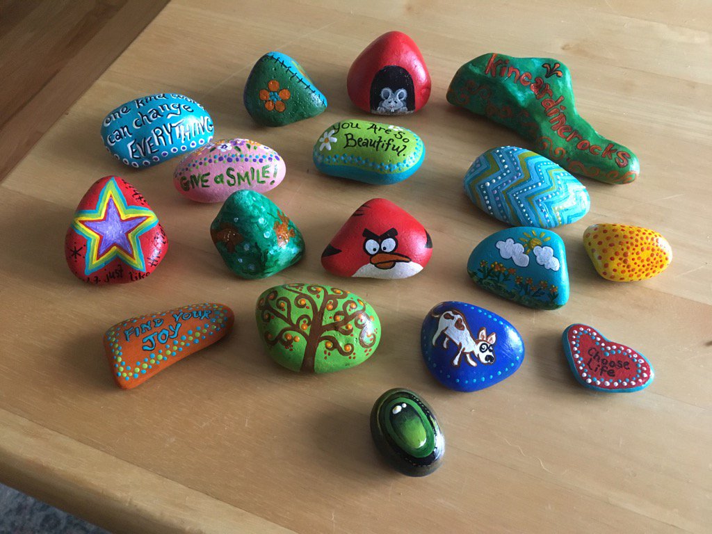 MaryBethDennis3's tweet photo. Last batch to hide in Kincardine!  #kincardinerocks, #paintedrocks, #findtherocks https://t.co/aOjMVNgoQJ